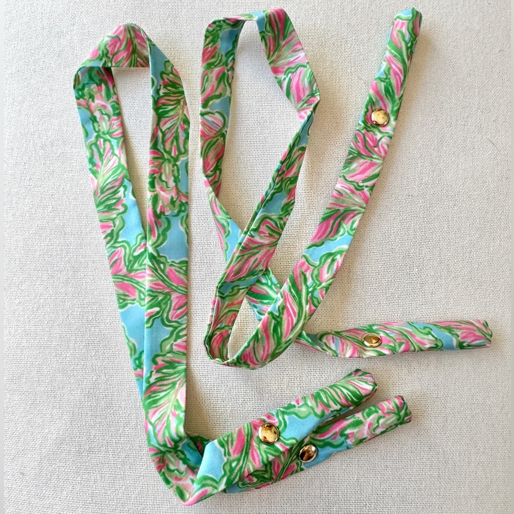 Set of 2 Lilly Pulitzer Sunglass Straps in In the Bungalows